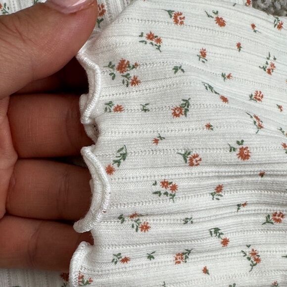 Aeropostale  White Floral Long Sleeve Top M - Picture 3 of 4